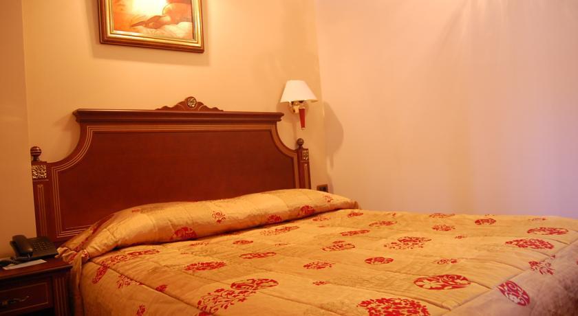 Hotel Millenium บิโตลา ภายนอก รูปภาพ