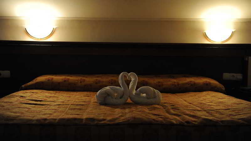 Hotel Millenium บิโตลา ภายนอก รูปภาพ