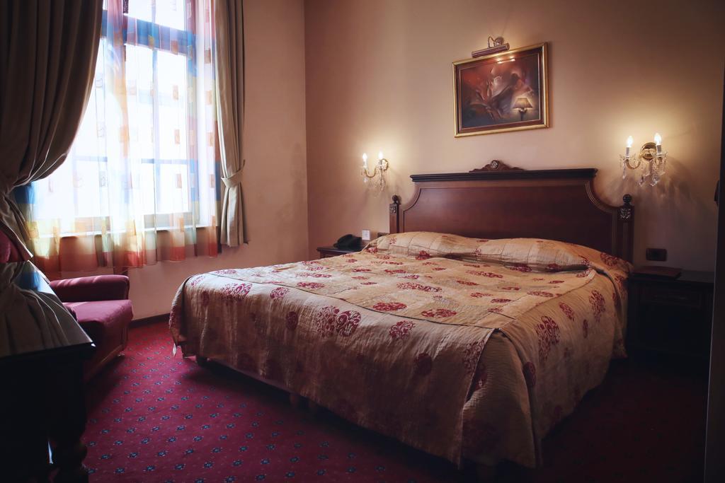 Hotel Millenium บิโตลา ภายนอก รูปภาพ