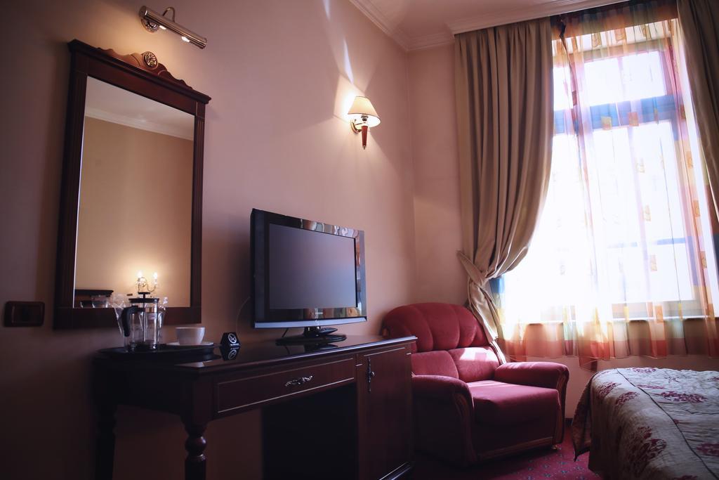 Hotel Millenium บิโตลา ภายนอก รูปภาพ