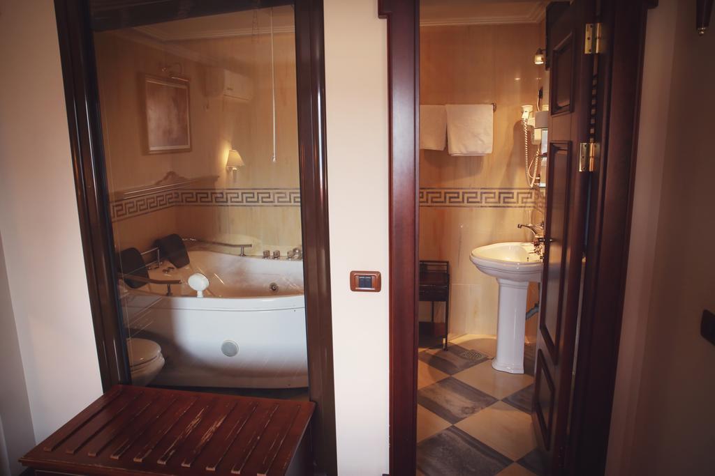 Hotel Millenium บิโตลา ภายนอก รูปภาพ